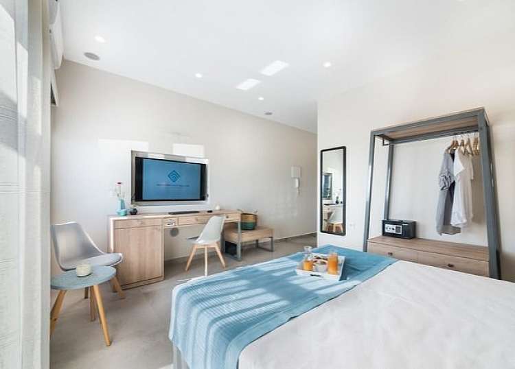 Vacanza a Santorini con sconto fino al 40%