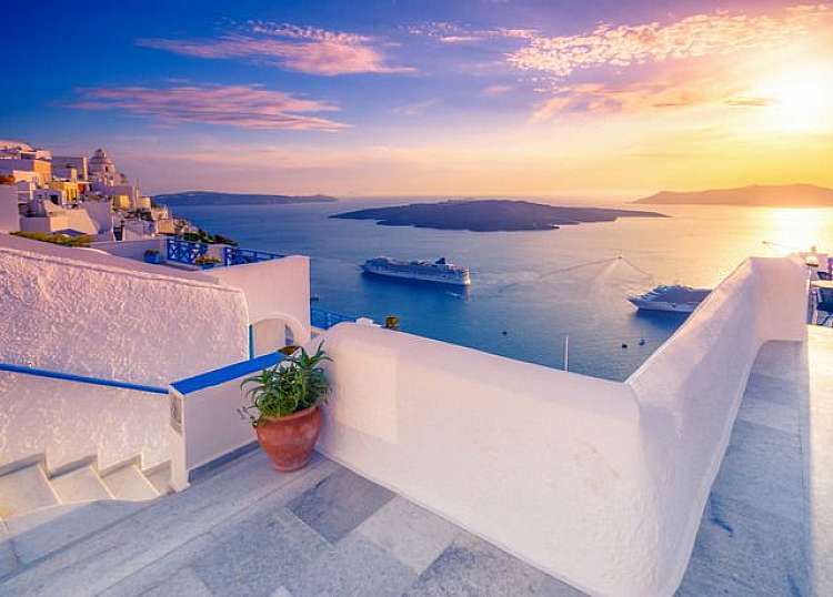 Vacanza a Santorini con sconto fino al 40%