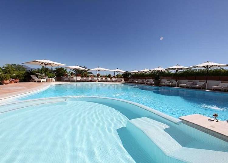 Vacanza a Castellammare di Stabia in Hotel a 4*