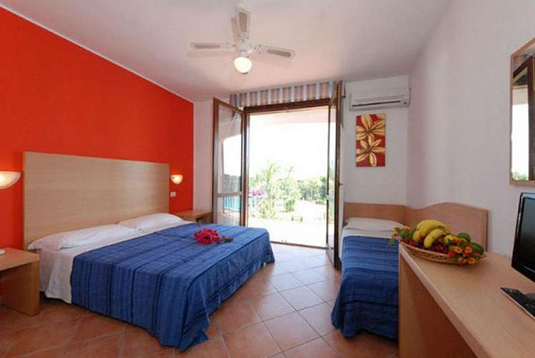 Puglia_Carovigno_Hotel Club Santa Sabina