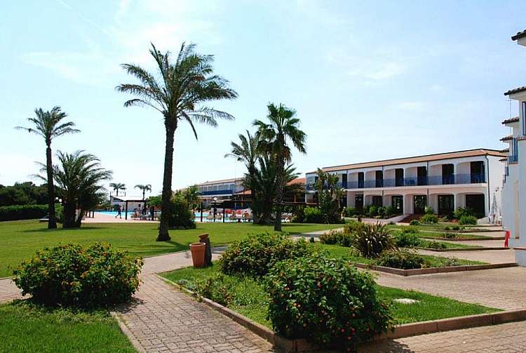 Puglia_Carovigno_Hotel Club Santa Sabina
