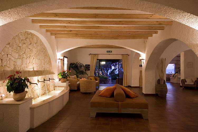 Colonna Capo Testa Gran Hotel