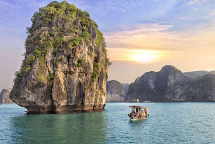 Ha Long Bay 