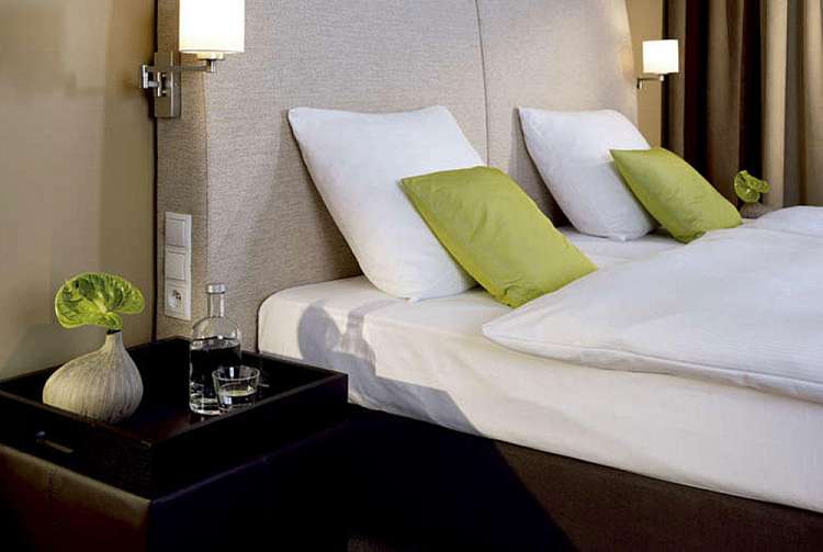 Camera Hotel