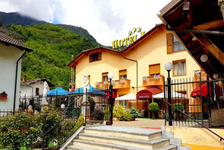 Esterno Hotel Lion 