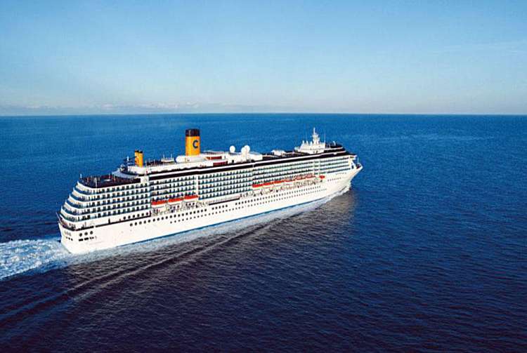 La nave Costa Mediterranea