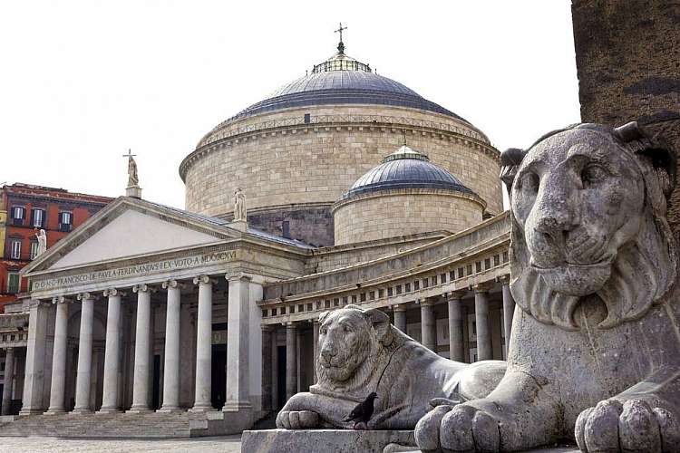 Offerte San Valentino Napoli: la città partenopea ti aspetta da soli 42 euro
