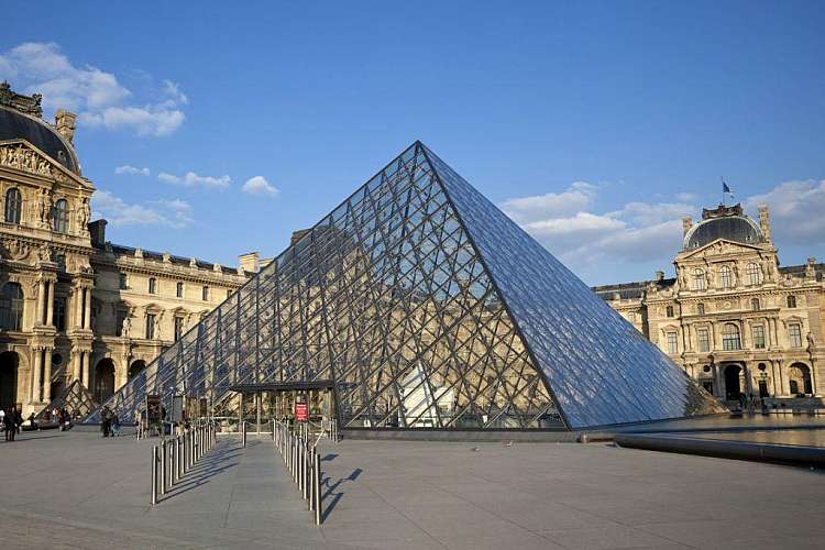 Offerte voli Parigi: voli A/R + assicurazione + zaino da 118 euro