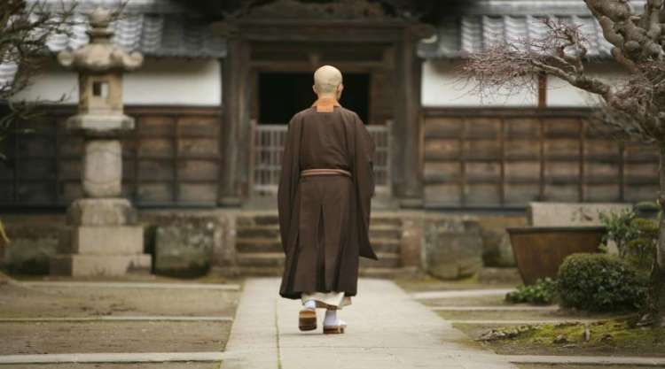 Monaco in un monastero di Kamakura