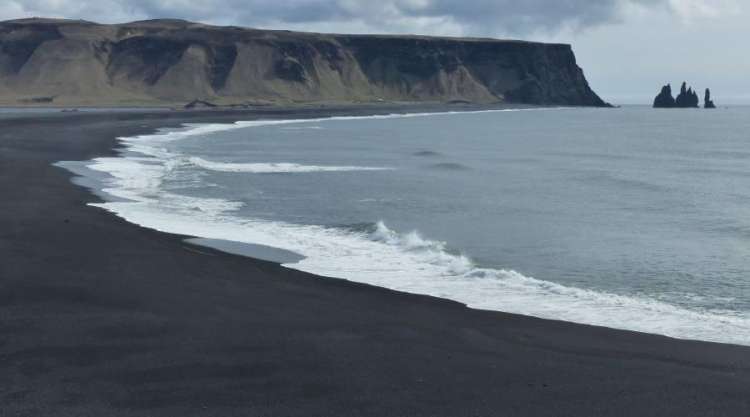 La spiaggia nera di Reynisfjara