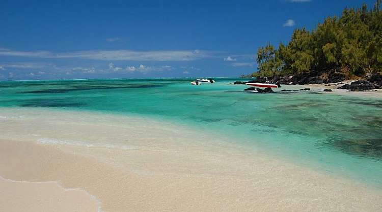 Scopri Mauritius in liberta' con auto a noleggio inclusa