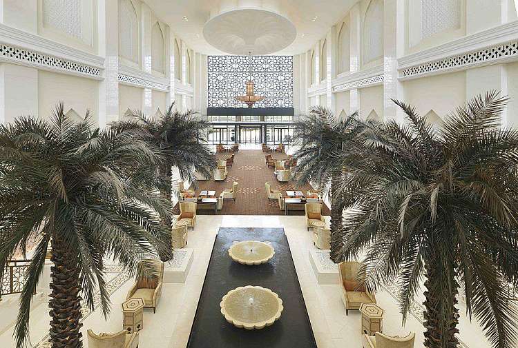 Bab Al Qasr di Abu Dhabi: 5 notti + voli e trasferimenti da soli 900€