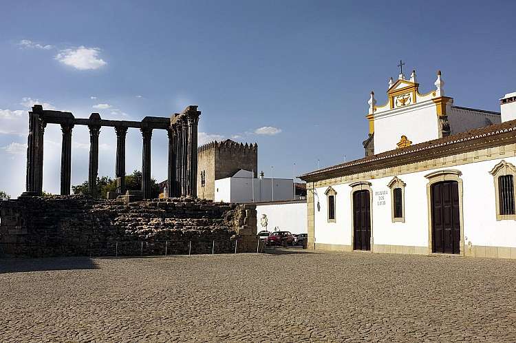 Evora