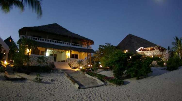Esterno stanze fronte beach