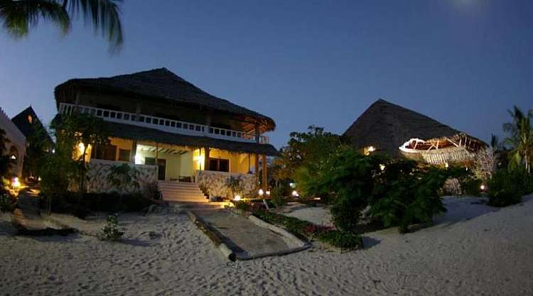 Esterno stanze fronte beach