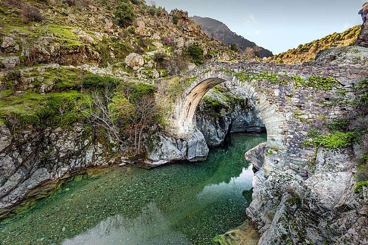 Tour in moto in Corsica: 8 giorni in moto tutto incluso da €1.399