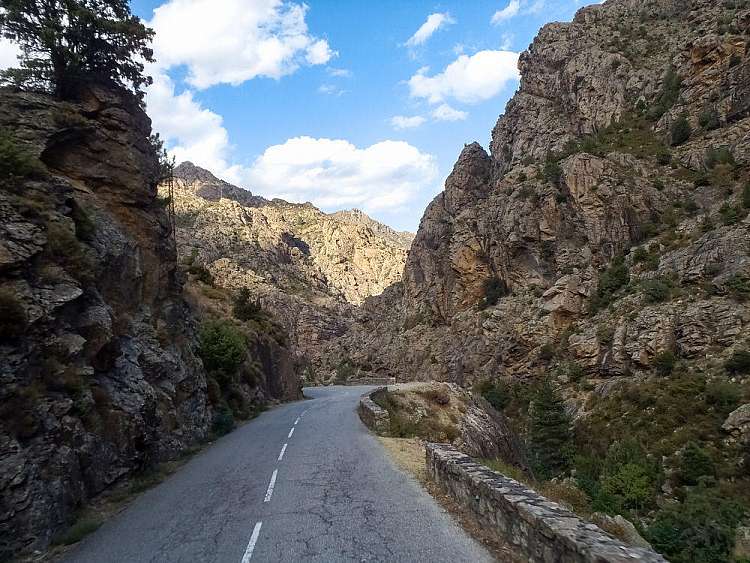 Tour in moto in Corsica: 8 giorni in moto tutto incluso da €1.399