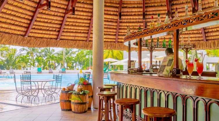 Bar Resort