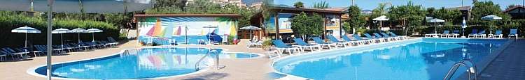 Capo Rizzuto: 8 giorni 7 notti solo soggiorno a soli 227 € per 4 pax