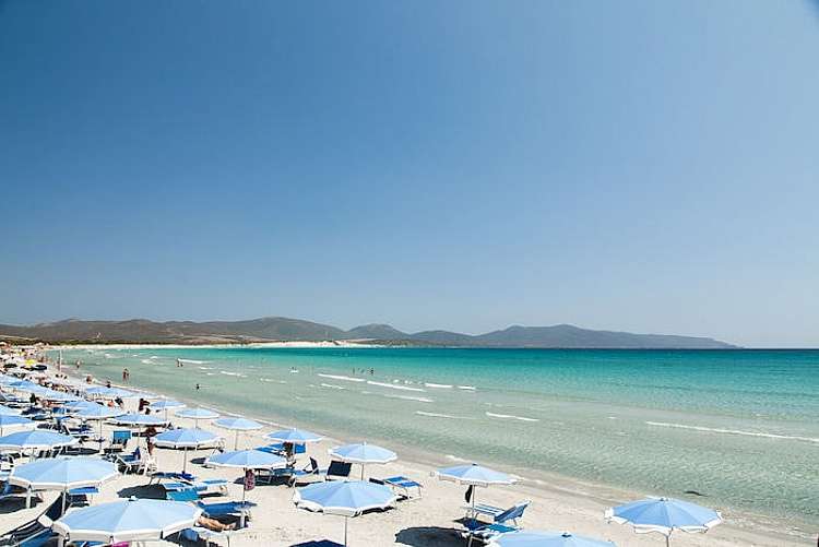 Villaggio Bravo Porto Pino in Sardegna per una vacanza indimenticabile