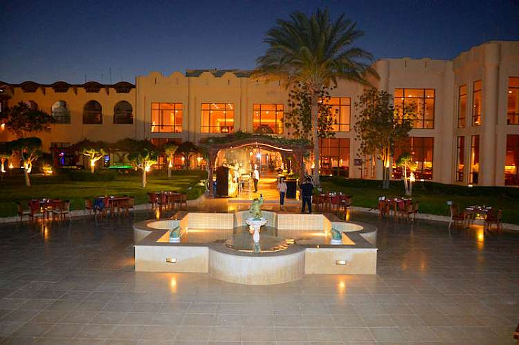 8 giorni e 7 notti nello Charmillion Swan Club di Sharm El Sheikh