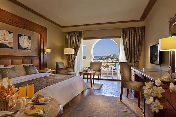 8 giorni e 7 notti nello Charmillion Swan Club di Sharm El Sheikh