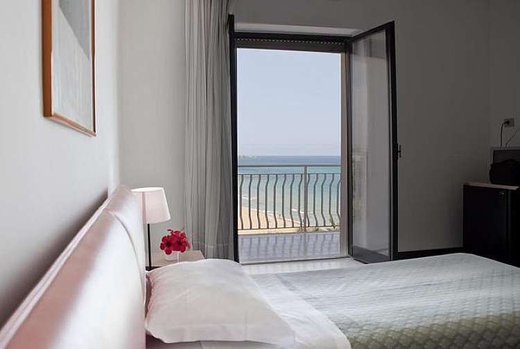 Estate Sicilia 2020 al Futura Style Helios di Noto Marina da 349 €