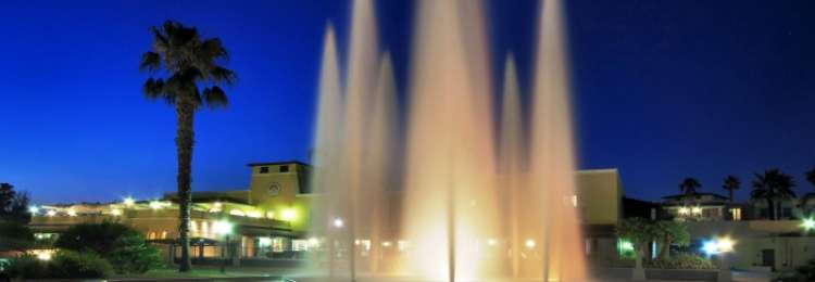 Villaggio by night