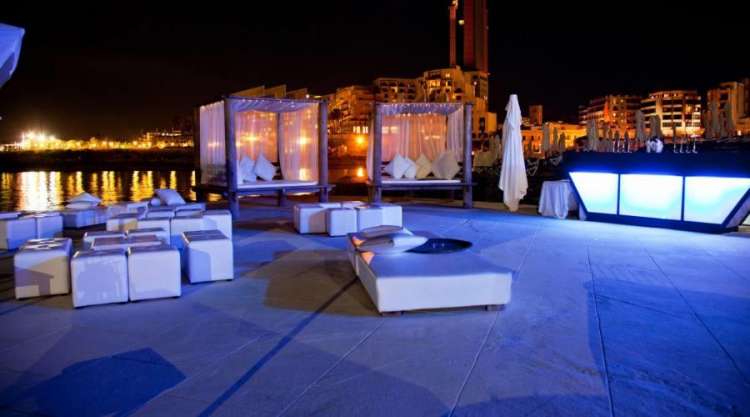 Relax by night