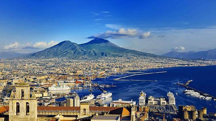 Tour di Napoli e della Costiera Amalfitana tra sole, mare e limoncello