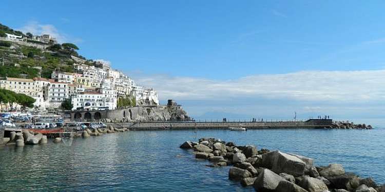 Tour di Napoli e della Costiera Amalfitana tra sole, mare e limoncello