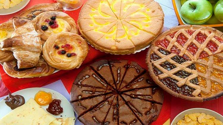 FORNELLI, IL BORGO DELLE SETTE TORRI IMMERSO TRA GLI ULIVI