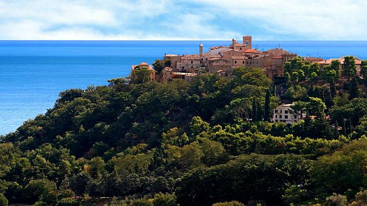 MORESCO E TORRE DI PALME, DUE SPLENDIDI BORGHI DEL FERMANO