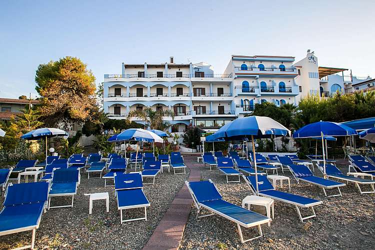 Hotel NK **** soggiorno mare Giardini Naxos Sicilia Estate 2020