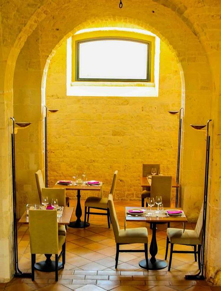 Soggiorno a Alberobello e Self drive in Puglia 6G con guida privata