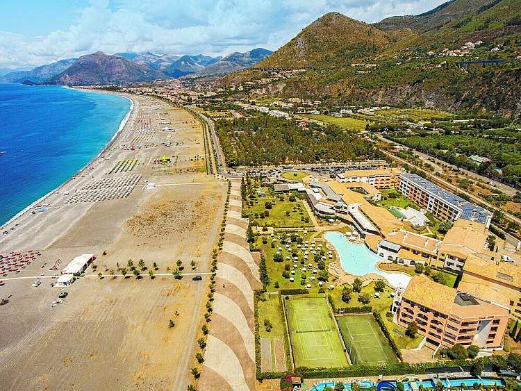 Futura Club Borgo di Fiuzzi - 7 notti in pensione completa a 450 euro