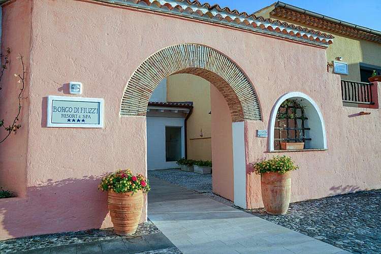Futura Club Borgo di Fiuzzi - 7 notti in pensione completa a 450 euro
