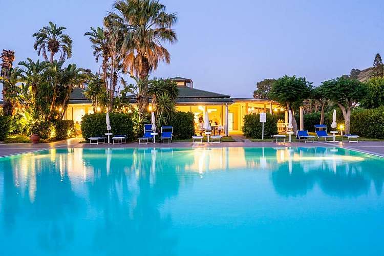 SICILIA MARE LE DUNE BEACH CLUB 4 STELLE DIRETTAMENTE SUL MARE AGOSTO
