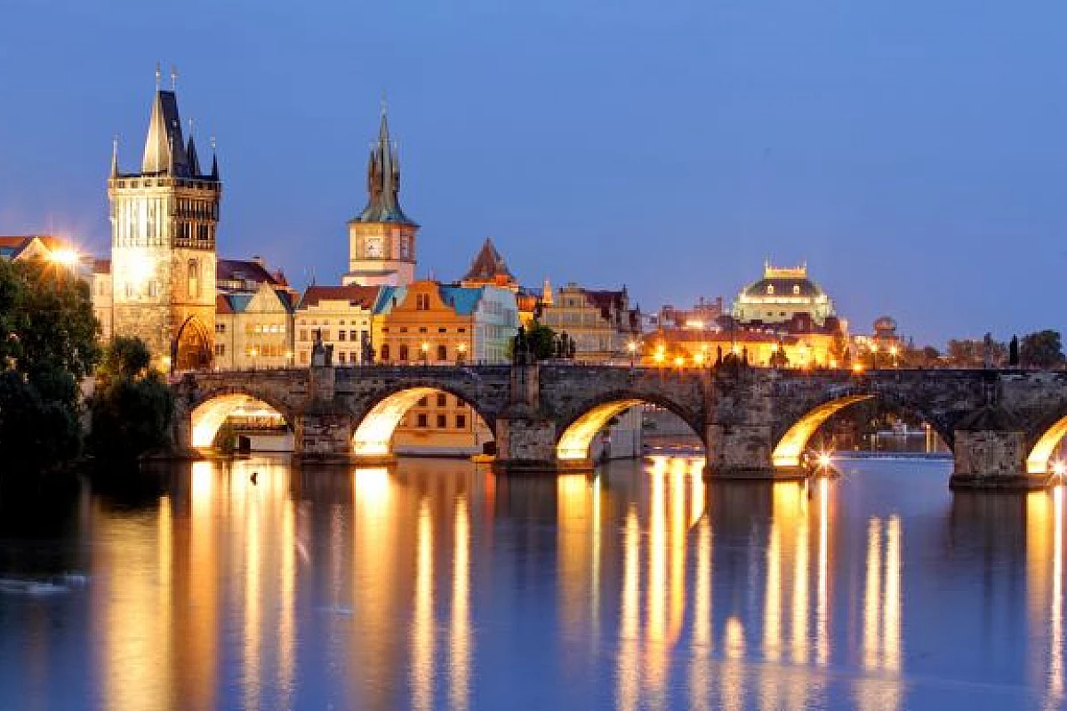 Il Ponte dell'Immacolata nelle più belle città  europee volo e hotel da 364 euro