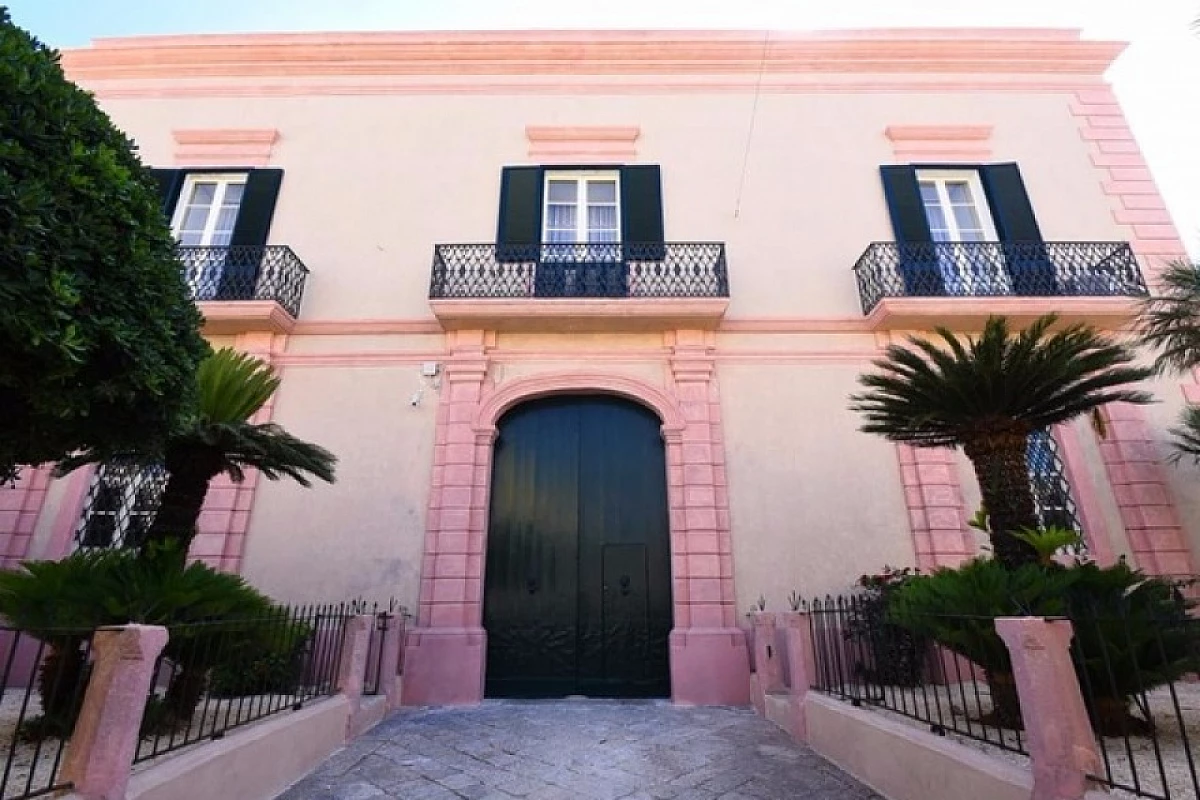 Palazzo Castriota, una vacanza da sogno con uno sconto fino al 66%