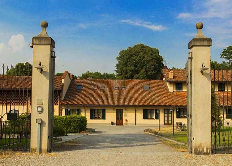 Country Hotel Villa Castelbarco, viaggio a Milano con sconto fino al 52%