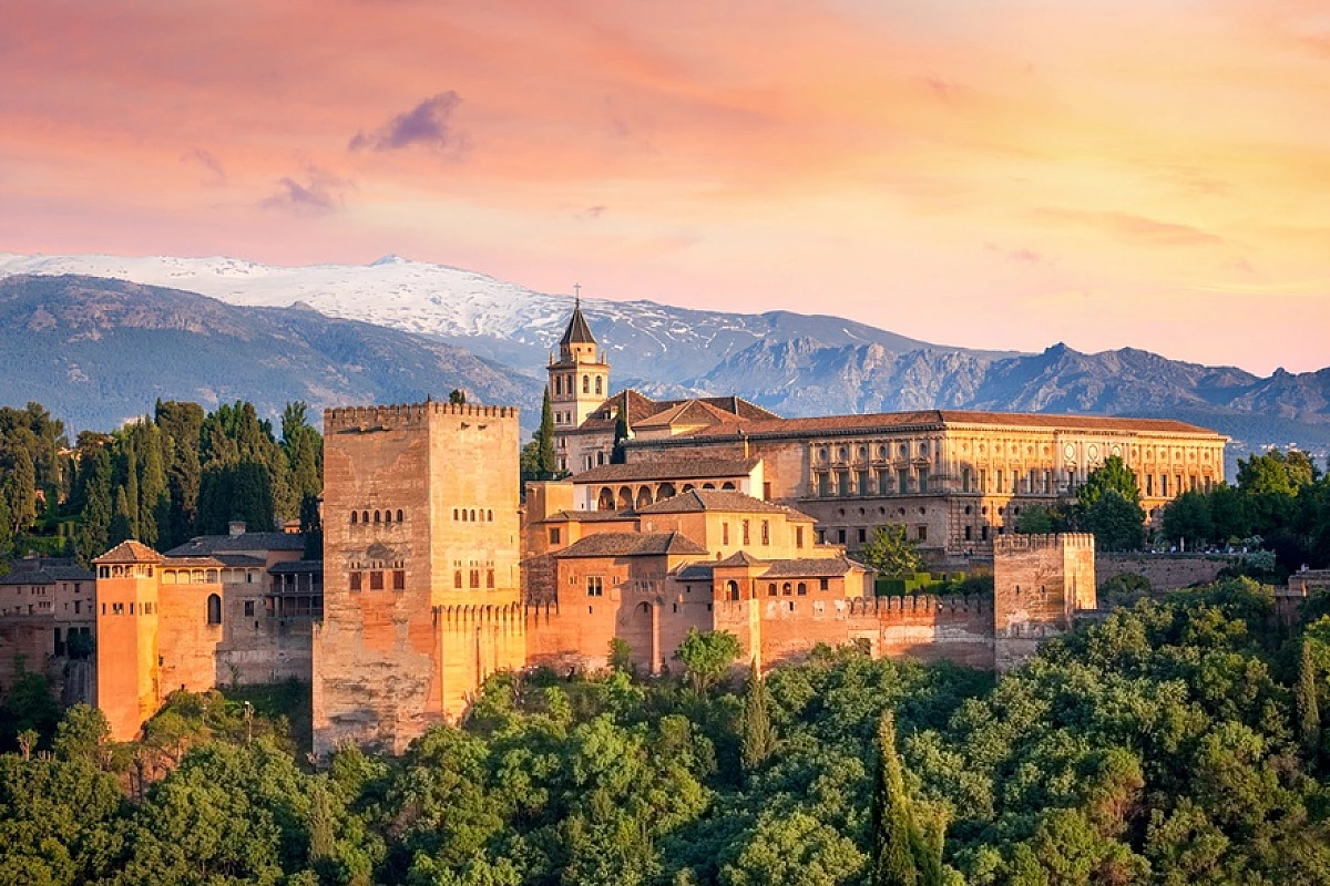 Viaggio a Granada con sconto fino al 45%