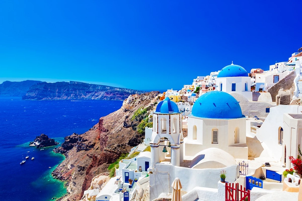 Estate a Santorini con volo incluso a soli 429€