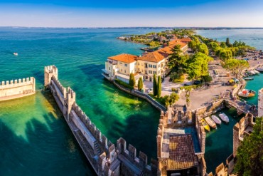Vacanza romantica sul Lago di Garda in Hotel 4* con sconto fino al 38% solo colazione