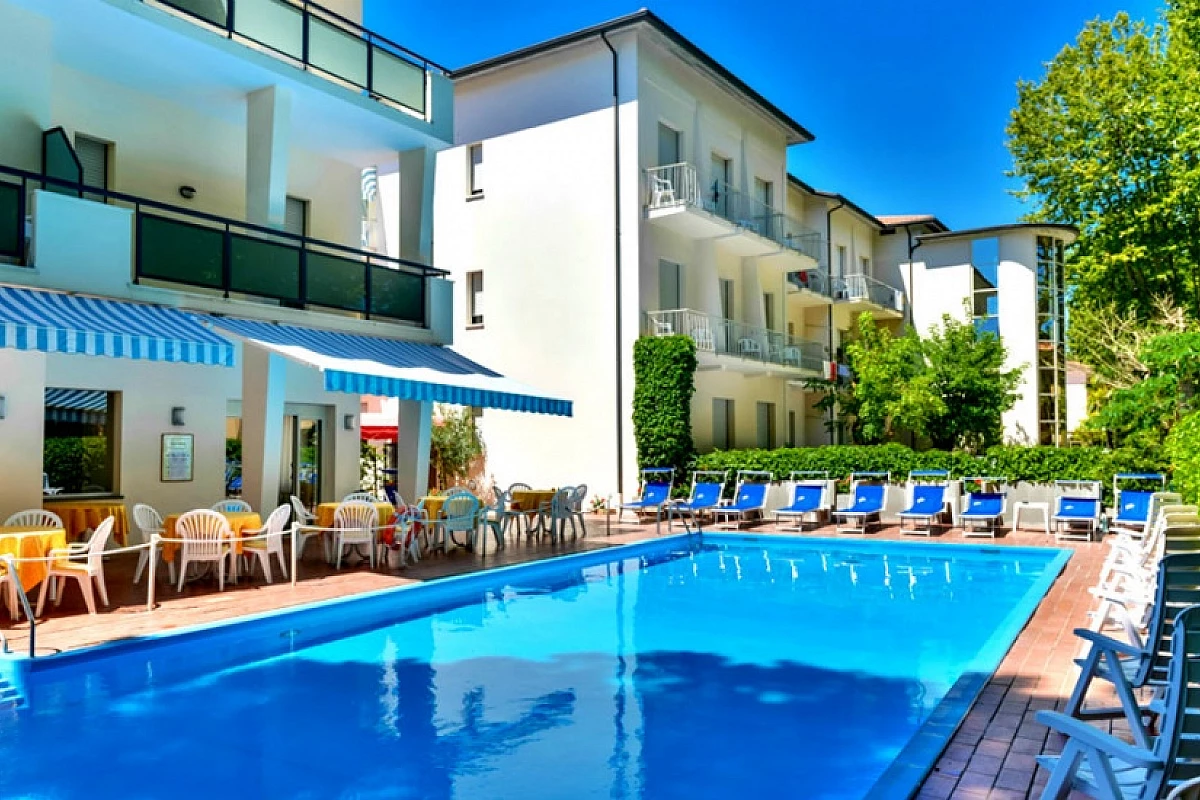 Vacanza a Cervia nell'Hotel Athena da 379 euro