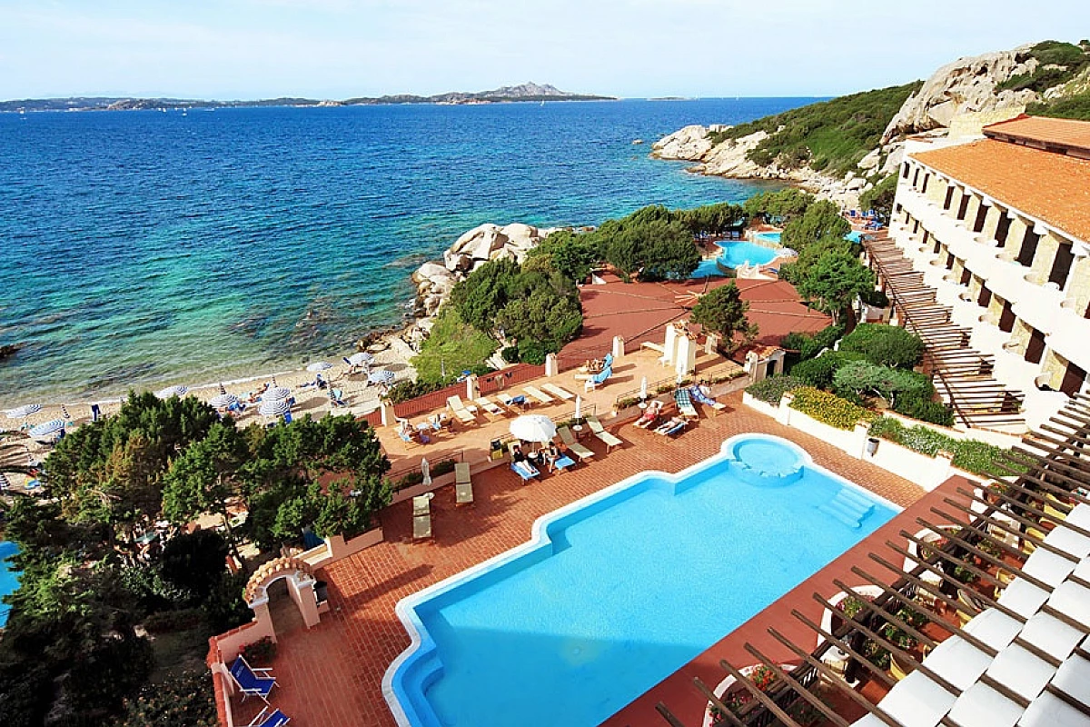 Grand Hotel Smeraldo Beach in Sardegna da 85 euro