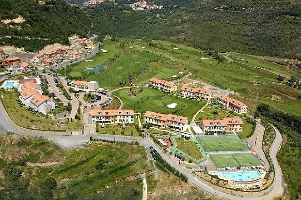 Castellaro Golf Resort in Liguria con sconto fino al 53%