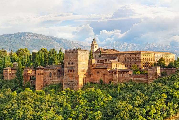 Parti alla scoperta di Granada con sconto fino al 45%