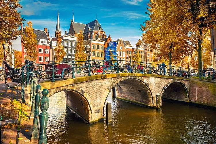 Voli a/r a Novembre per Amsterdam da 146 euro