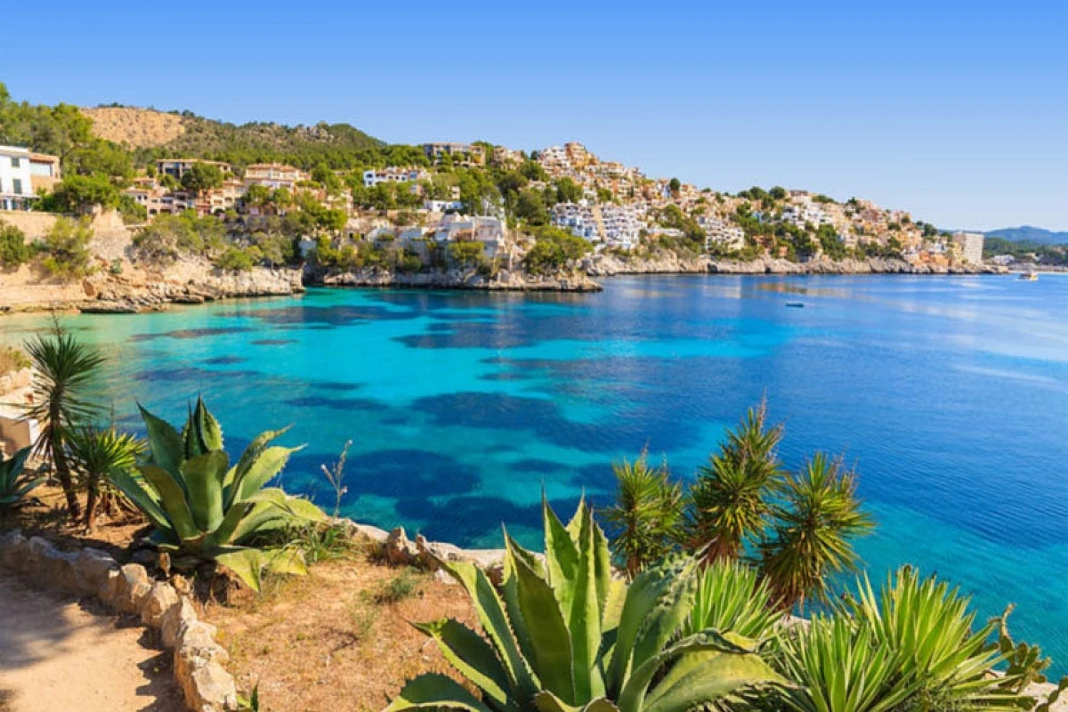 Un weekend alle isole Baleari con vista sul Mar Mediterraneo